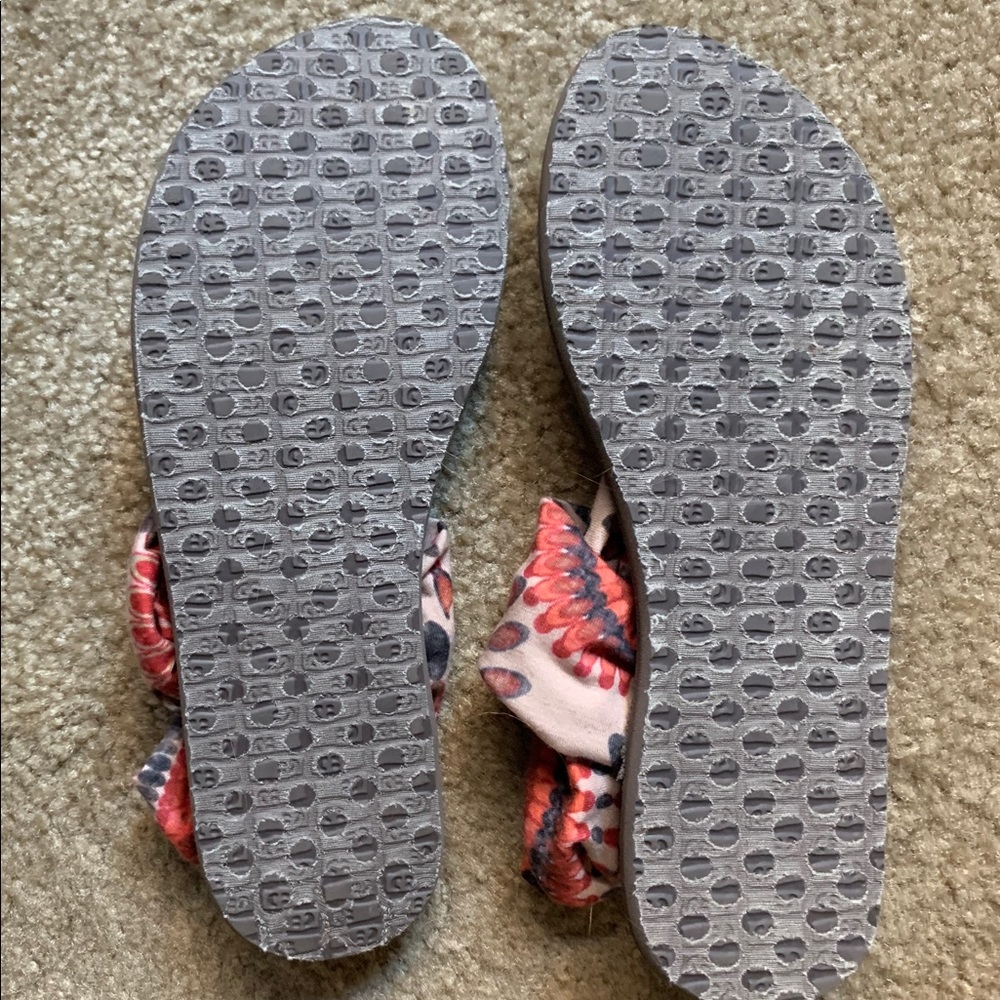 SANOK SANDALS - Picture 8 of 8